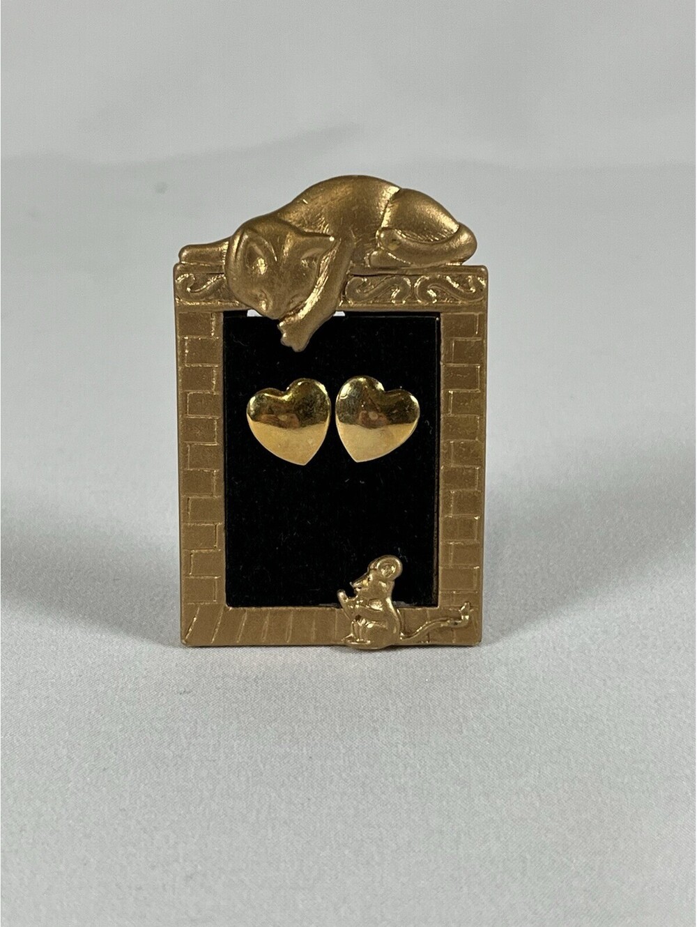 Vintage Avon Sleeping Cat Earring Display Frame with Heart Stud Earrings Gold